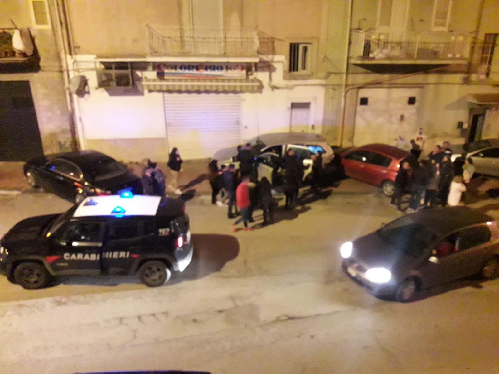 Favara, Fiat 500 finisce contro altre 4 auto in sosta paura la notte