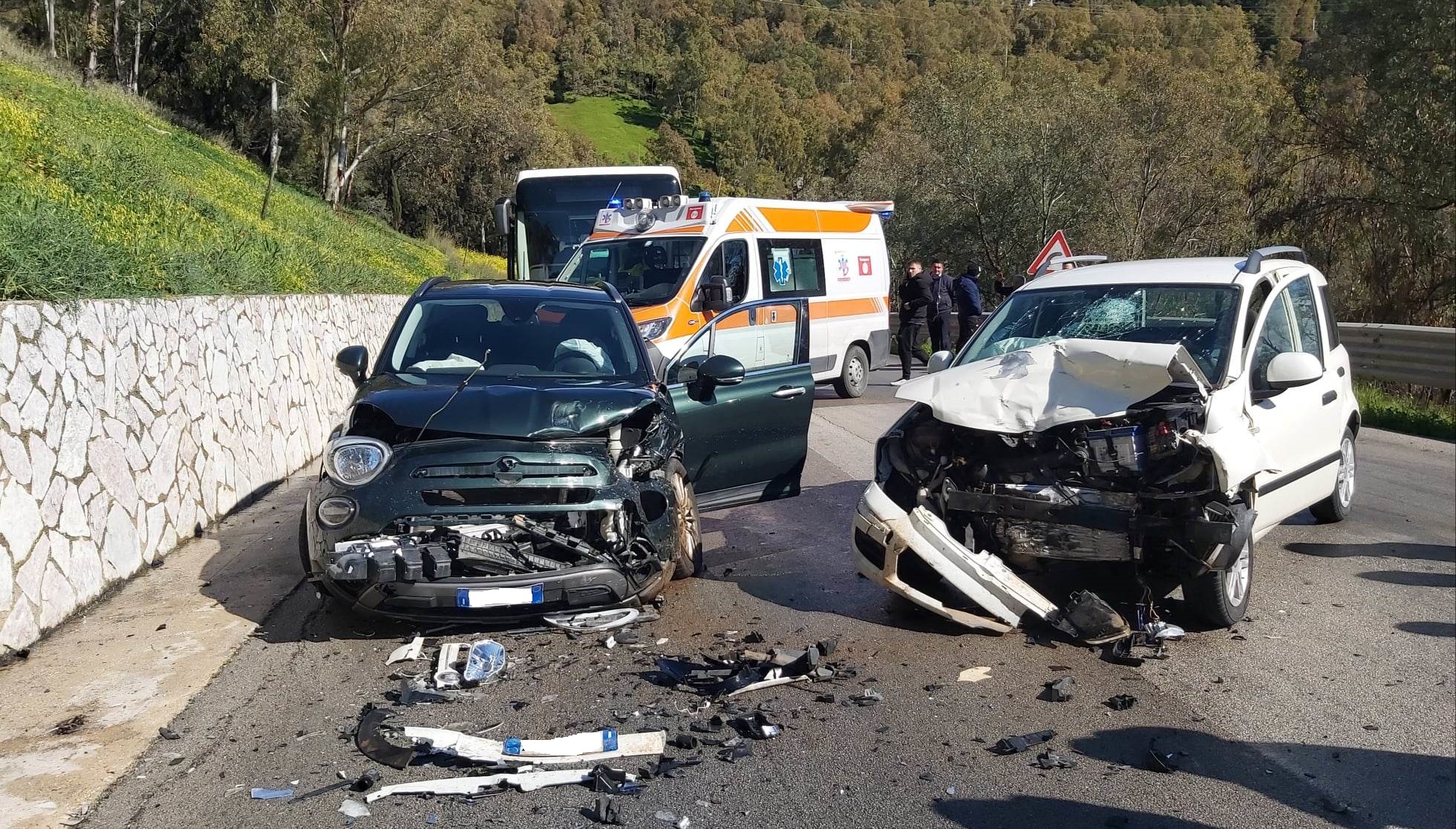 Incidente Stradale Tra Agrigento E Villaseta: Cinque Persone Ferite ...